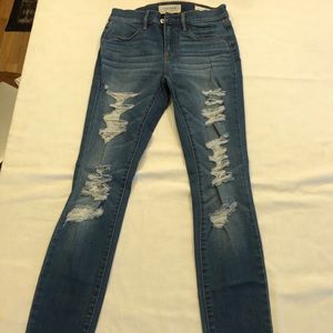 Woman’s PacSun jeans
